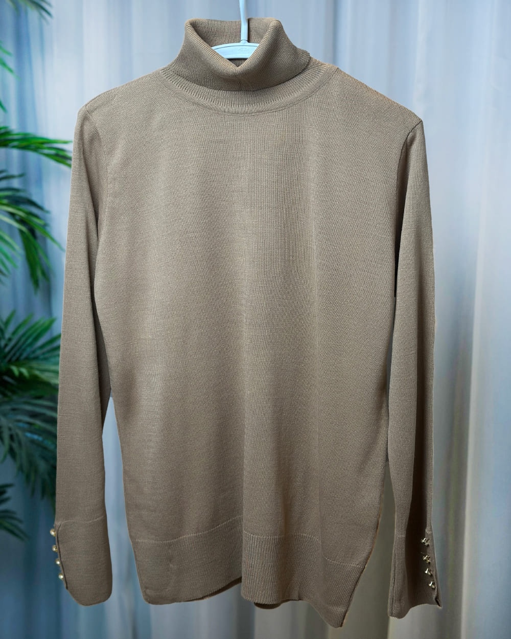 High Neck light pullover